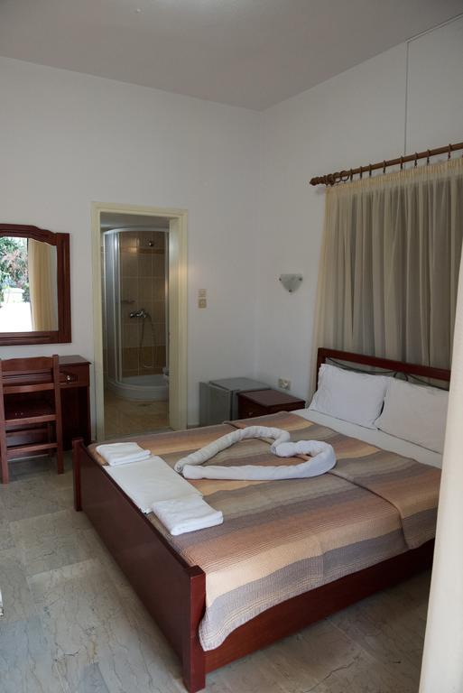 Hotel Glaros Amudiá Szoba fotó