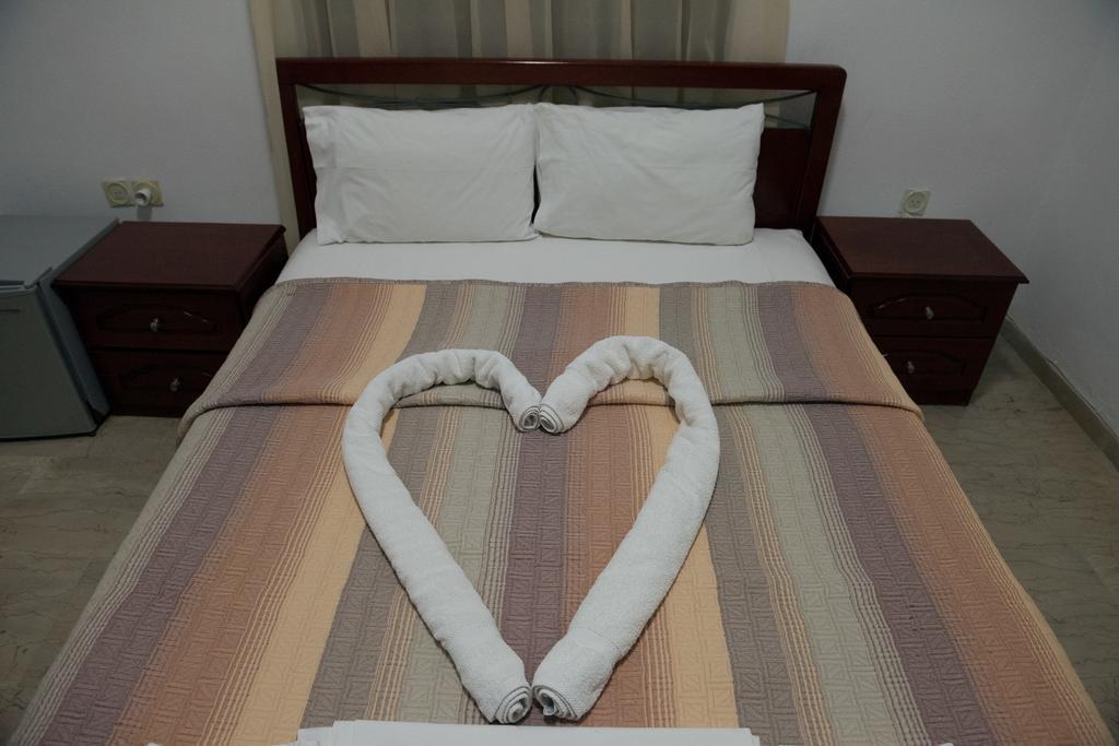 Hotel Glaros Amudiá Szoba fotó